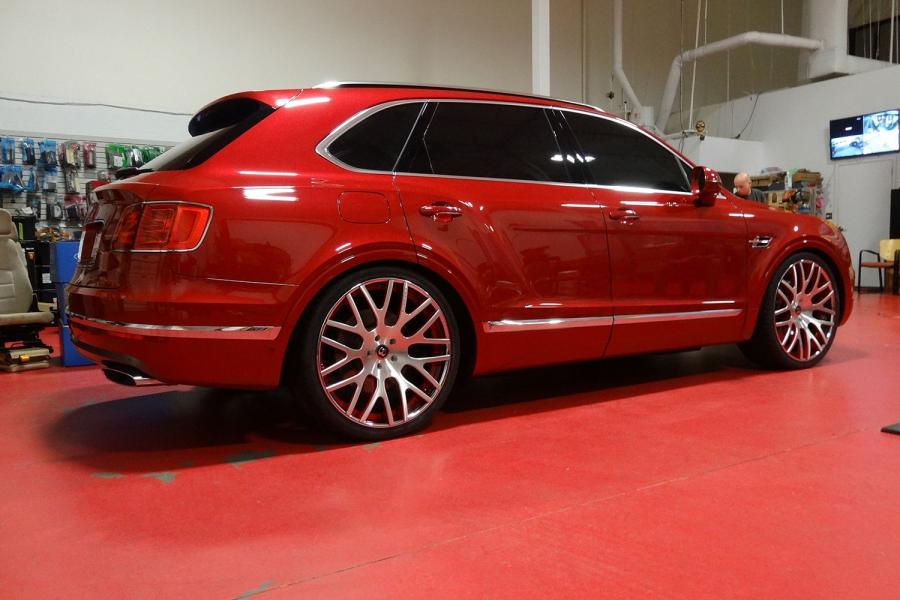  Bentley Bentayga on Forgiato Wheels (Freddo-M) 2016 года  (фото 2 из 5)
